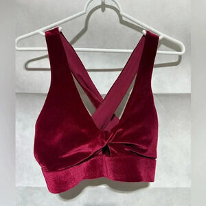 NWOT Fabletics M Oasis Twist Front Red Velvet Sports Bra with removable padding